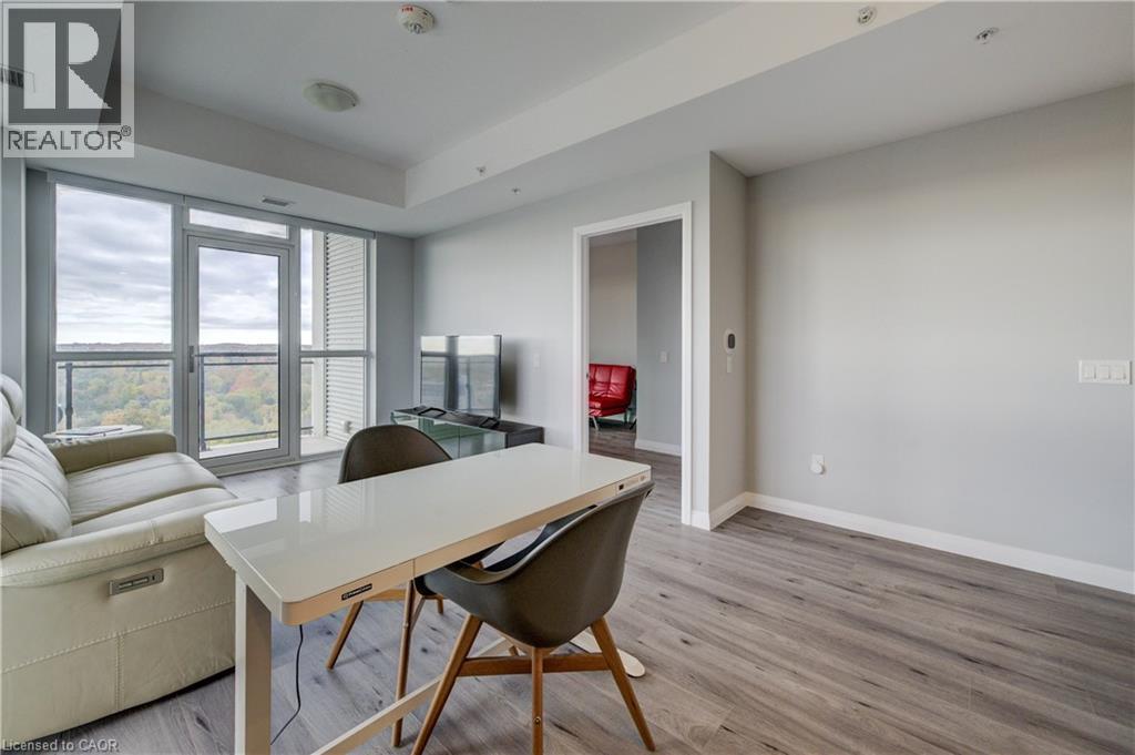 60 CHARLES Street W Unit# 1805 thumbnail 11