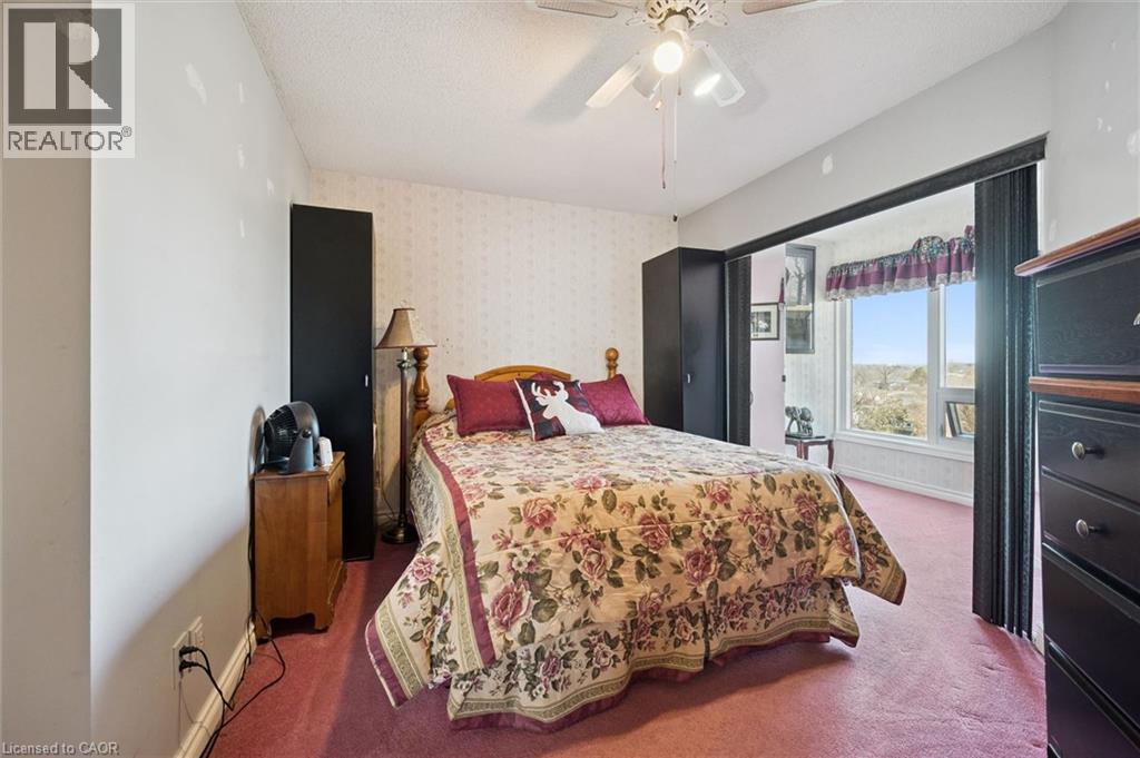 237 KING Street W Unit# 1205 thumbnail 16