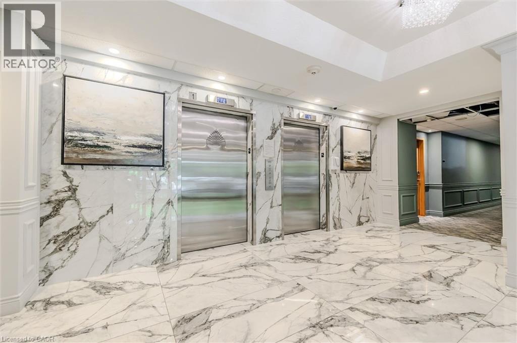 237 KING Street W Unit# 1205 thumbnail 32