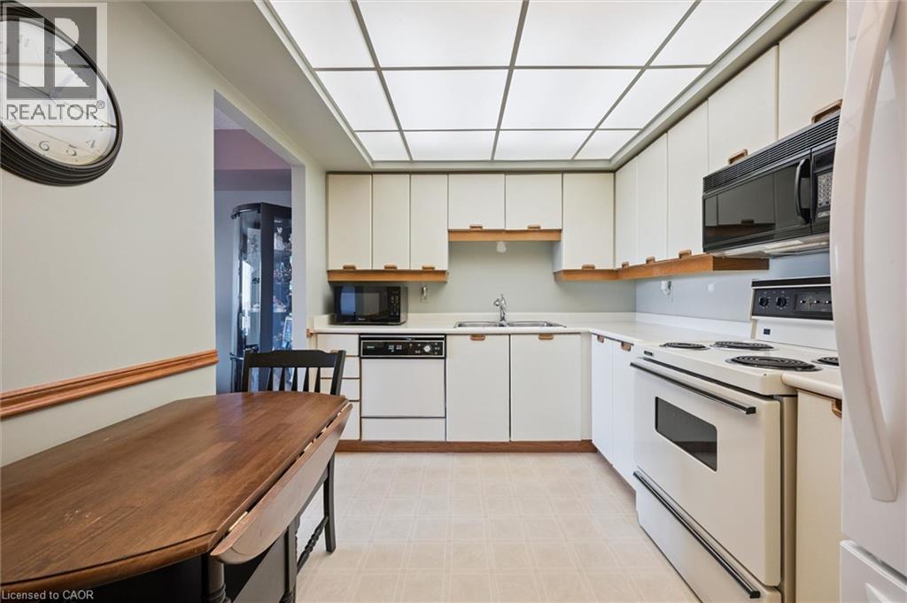 237 KING Street W Unit# 1205 thumbnail 13