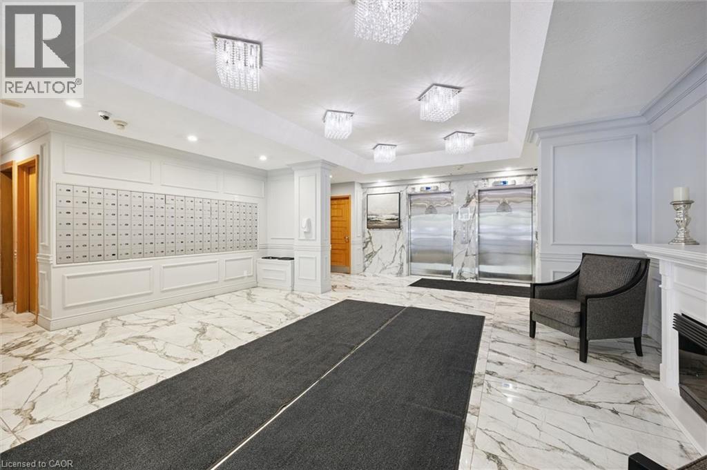 237 KING Street W Unit# 1205 thumbnail 4