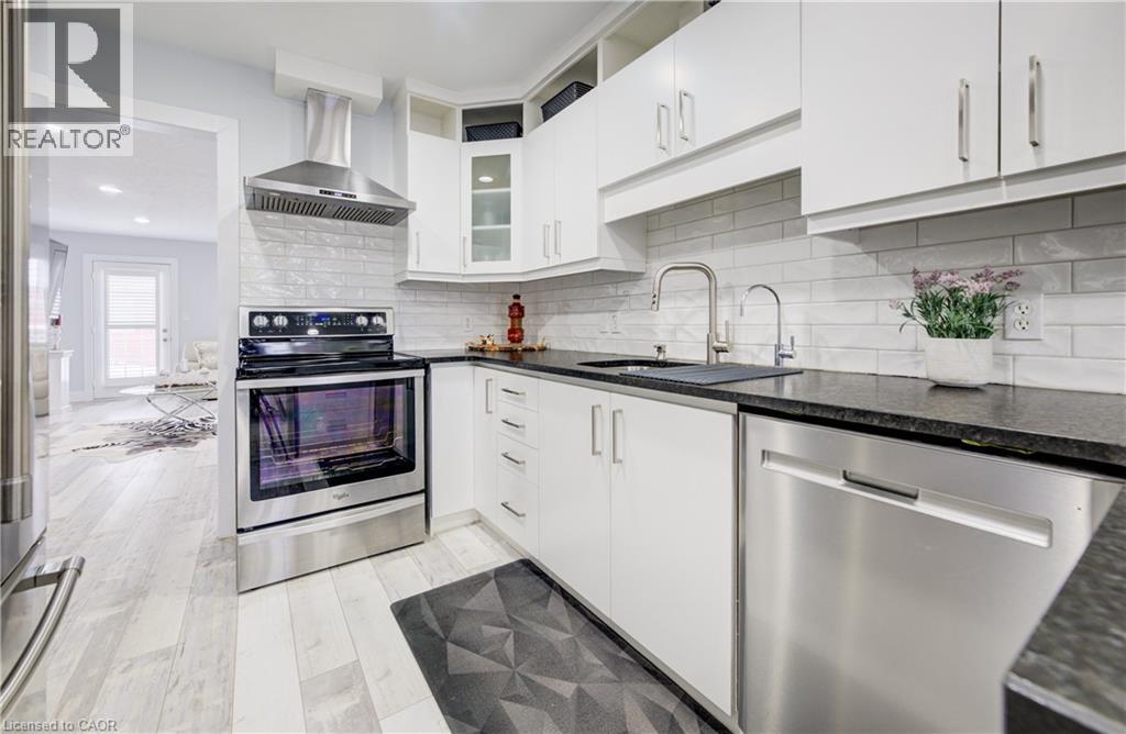 10 ISHERWOOD Avenue Unit# 18 thumbnail 15