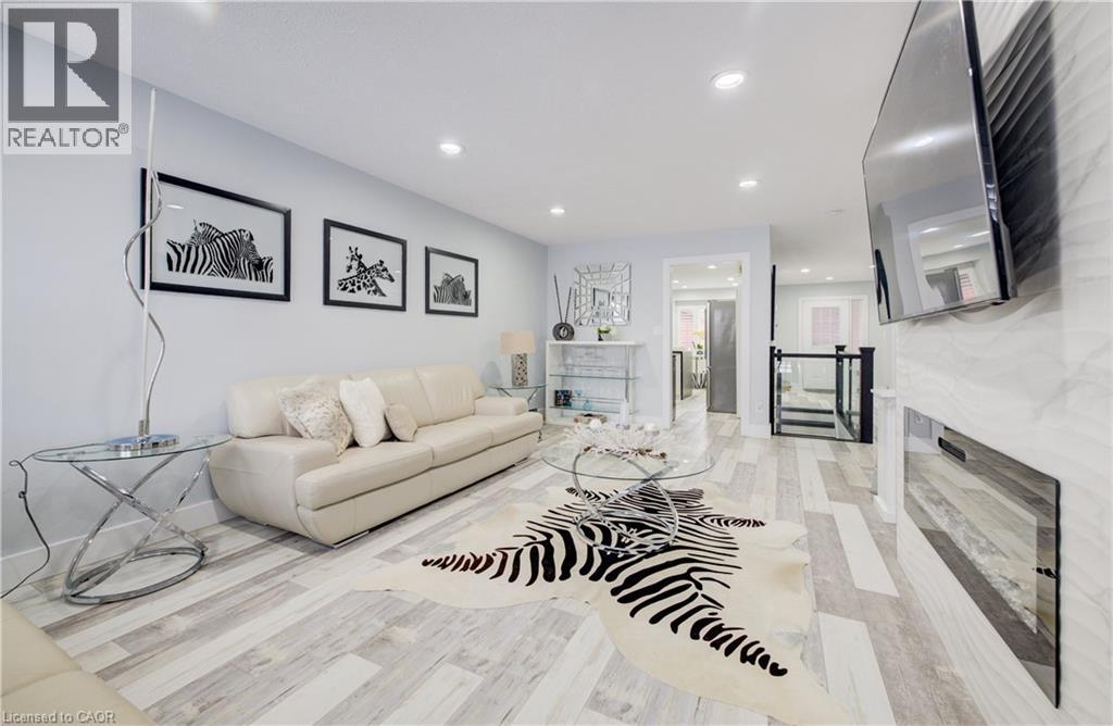 10 ISHERWOOD Avenue Unit# 18 thumbnail 10