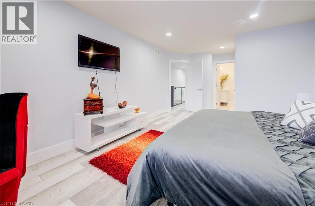 10 ISHERWOOD Avenue Unit# 18 thumbnail 27