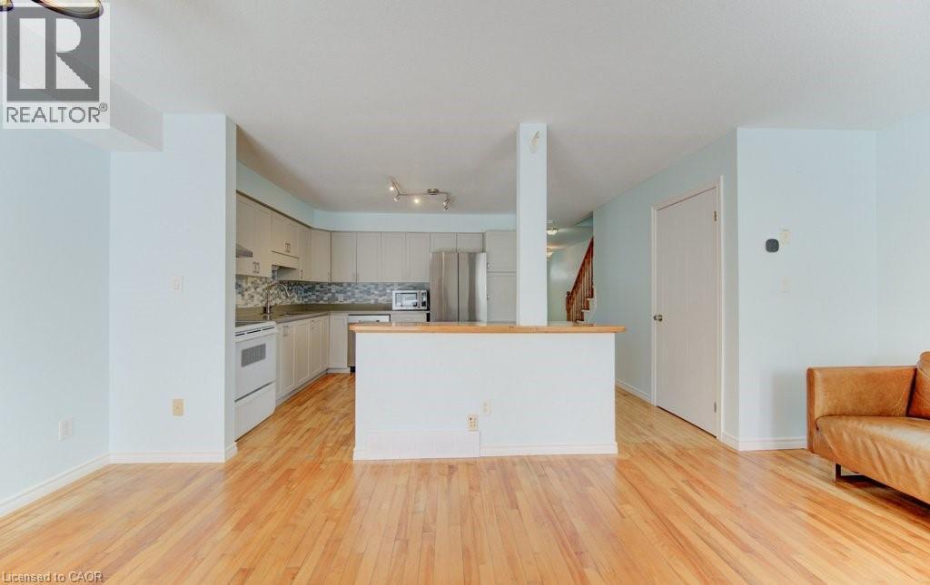 689 STAR FLOWER Avenue Unit# A thumbnail 17