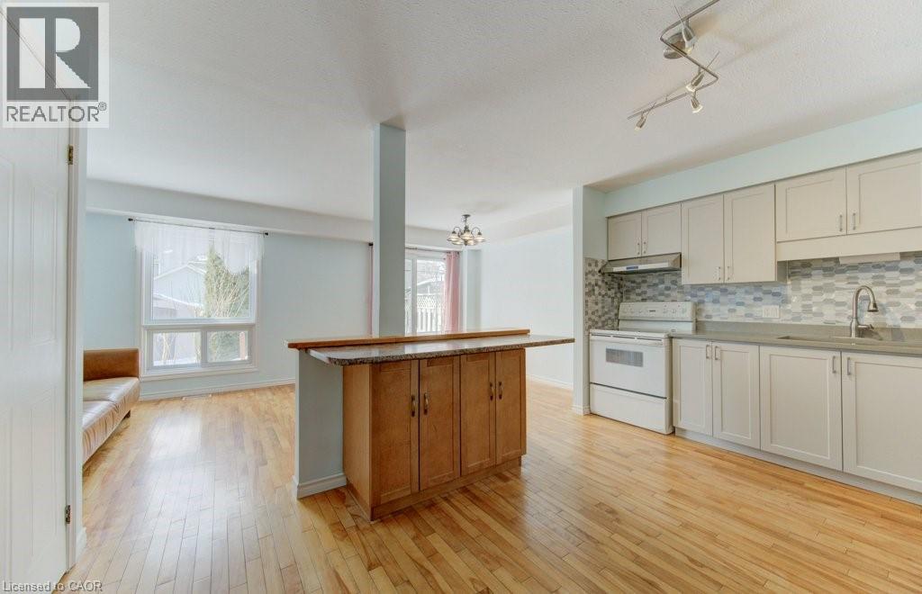 689 STAR FLOWER Avenue Unit# A thumbnail 9