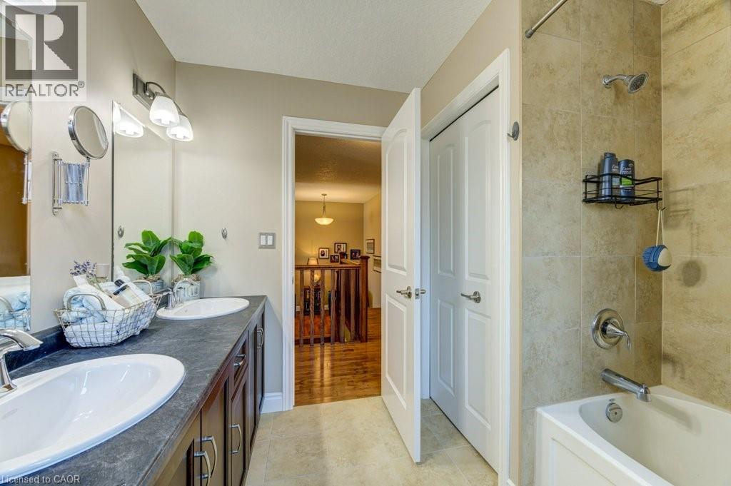 259 ZELLER Drive thumbnail 26