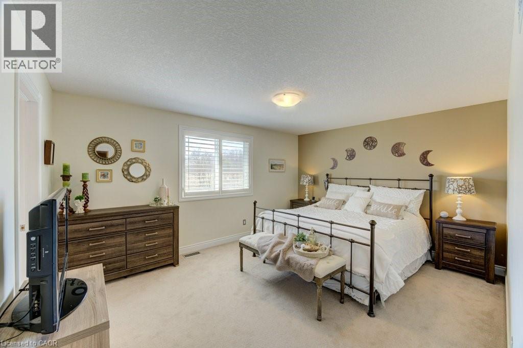 259 ZELLER Drive thumbnail 33