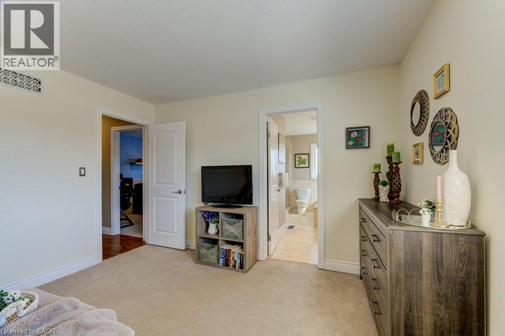 259 ZELLER Drive thumbnail 34