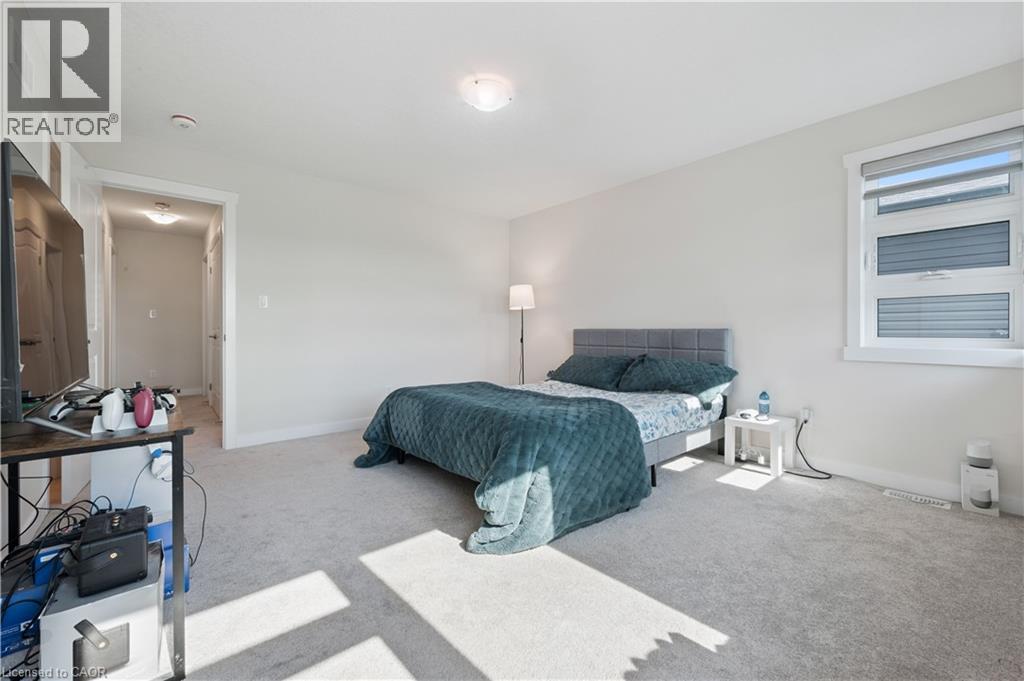 40 MOON Crescent thumbnail 22