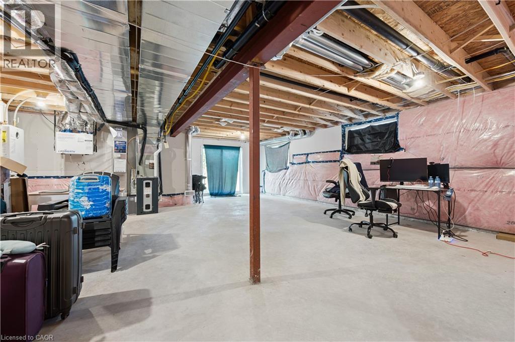 40 MOON Crescent thumbnail 25