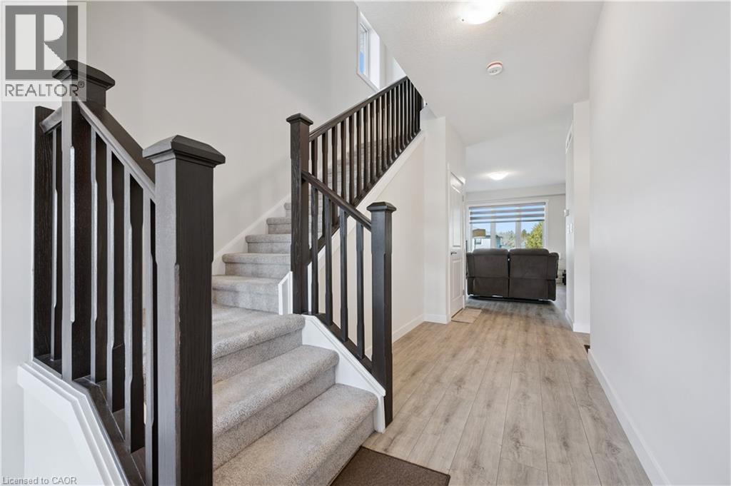 40 MOON Crescent thumbnail 6