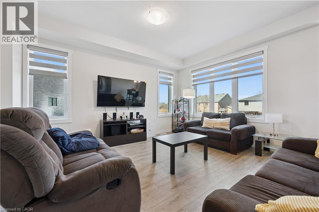 40 MOON Crescent thumbnail 7