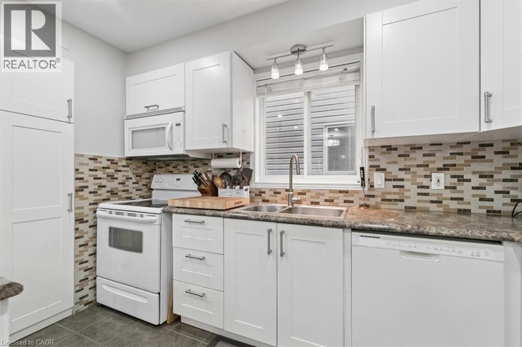 95 HOUGHTON Street thumbnail 7