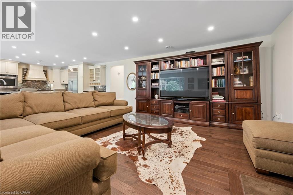 882-888 FAIRWAY Road N thumbnail 7