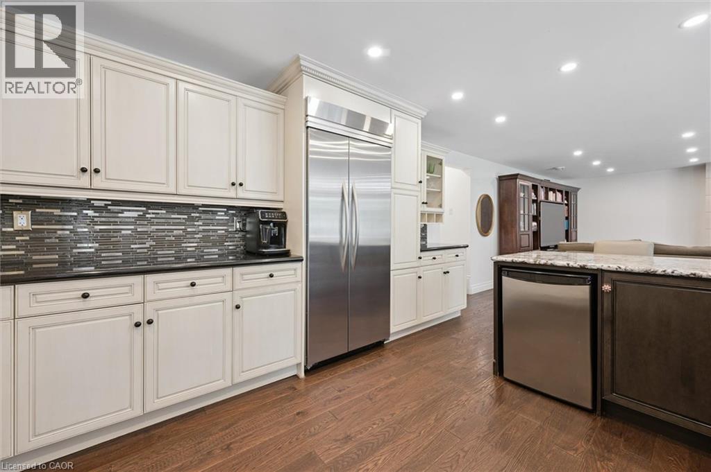 882-888 FAIRWAY Road N thumbnail 13