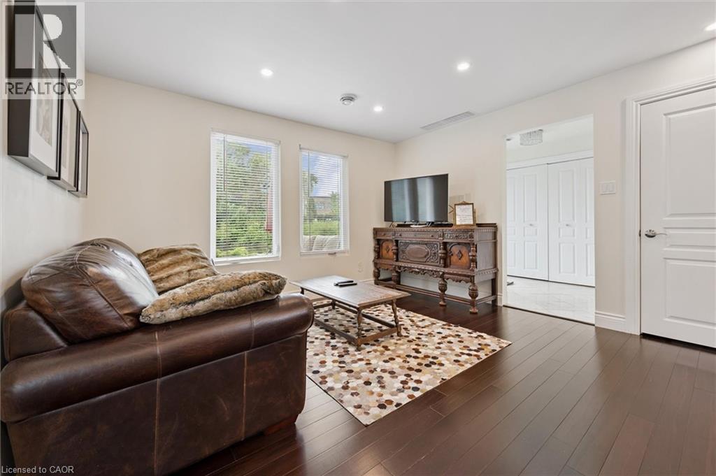 882-888 FAIRWAY Road N thumbnail 31