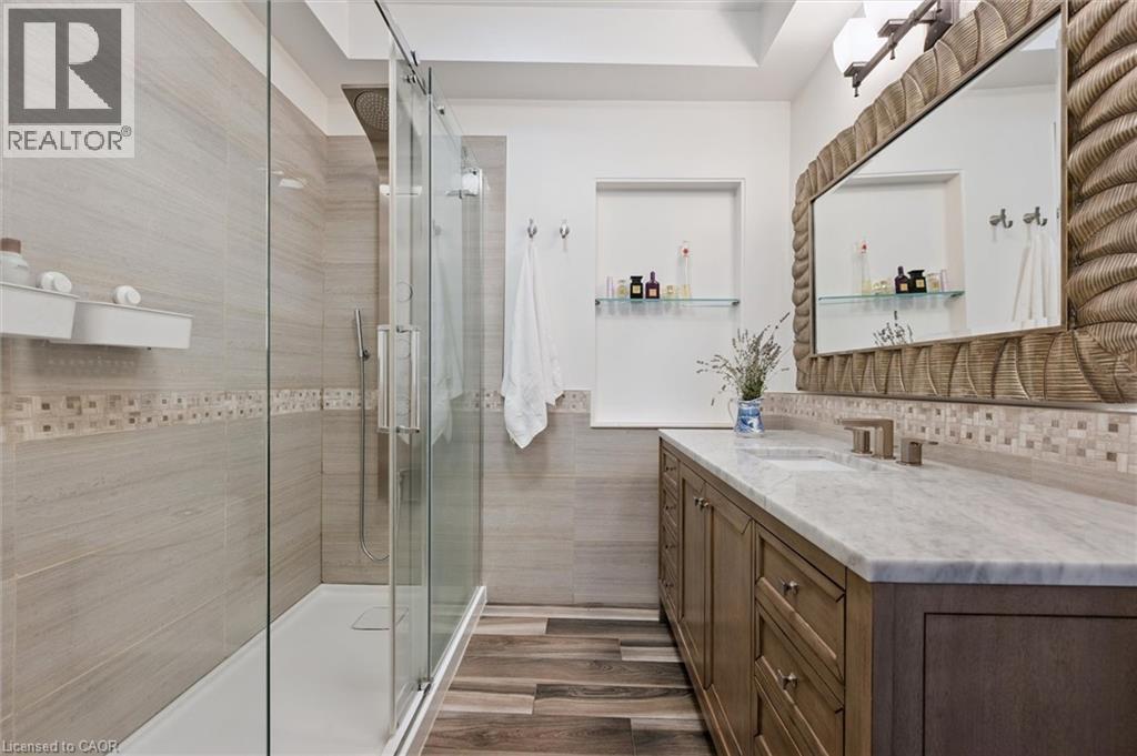 882-888 FAIRWAY Road N thumbnail 24