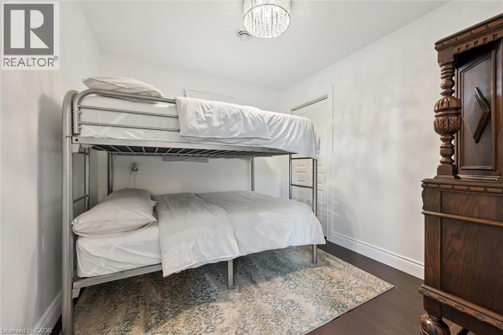 882-888 FAIRWAY Road N thumbnail 35