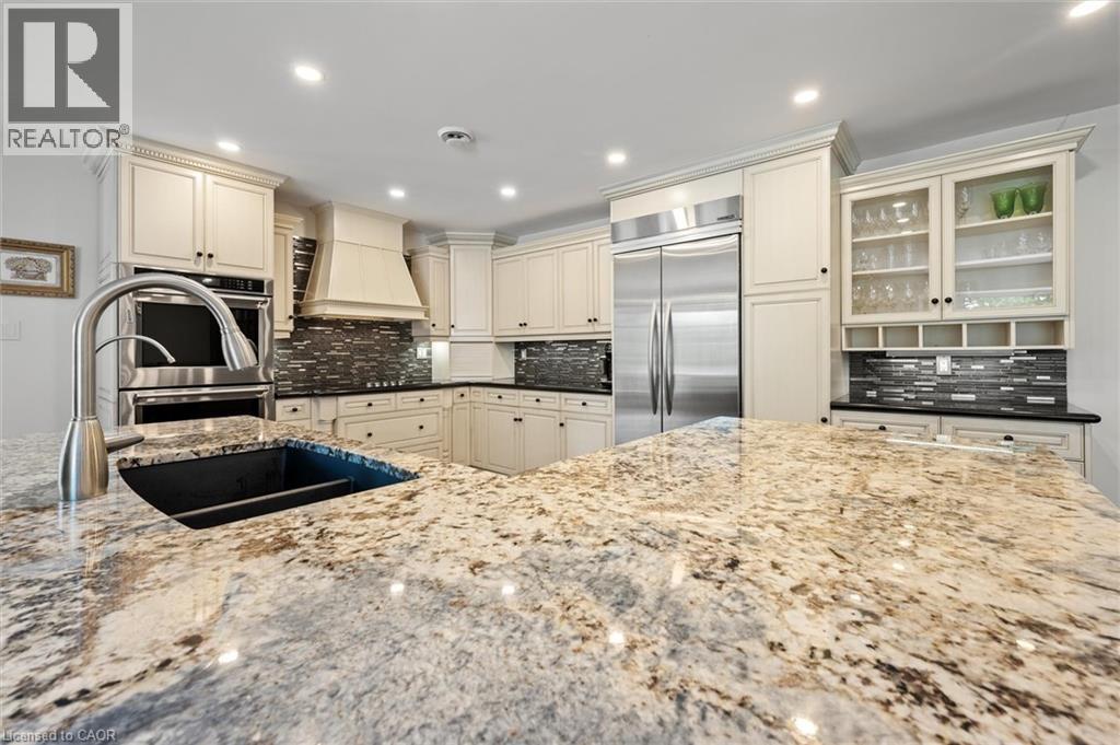 882-888 FAIRWAY Road N thumbnail 12