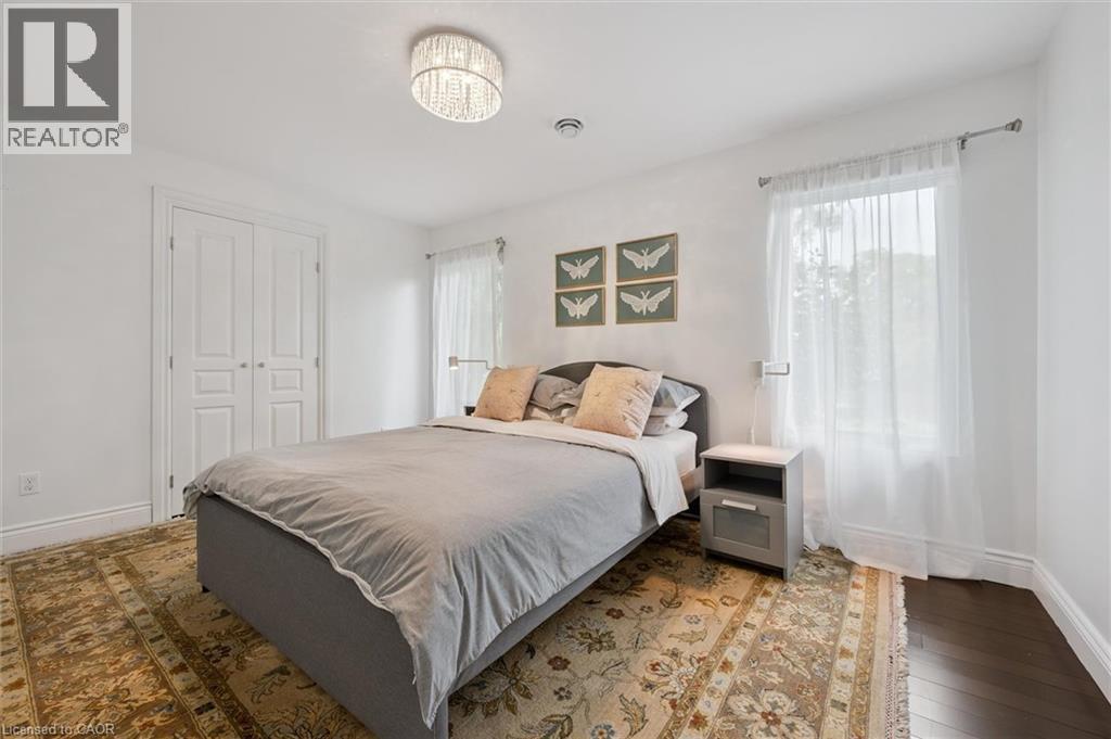 882-888 FAIRWAY Road N thumbnail 36