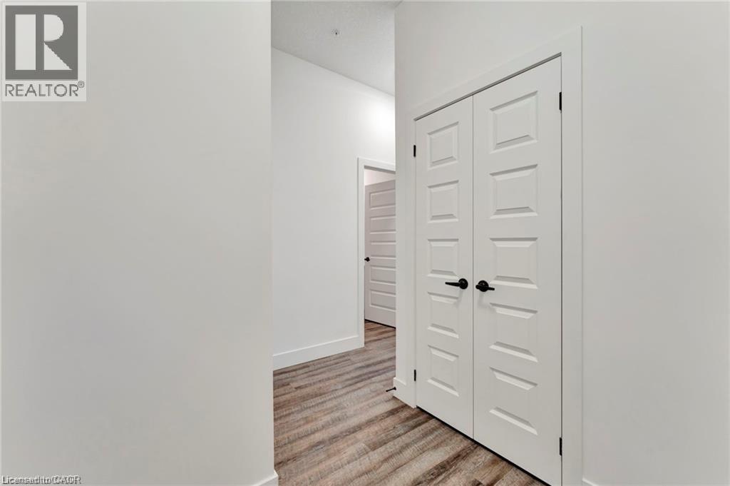 107 ROGER Street Unit# 101 thumbnail 6