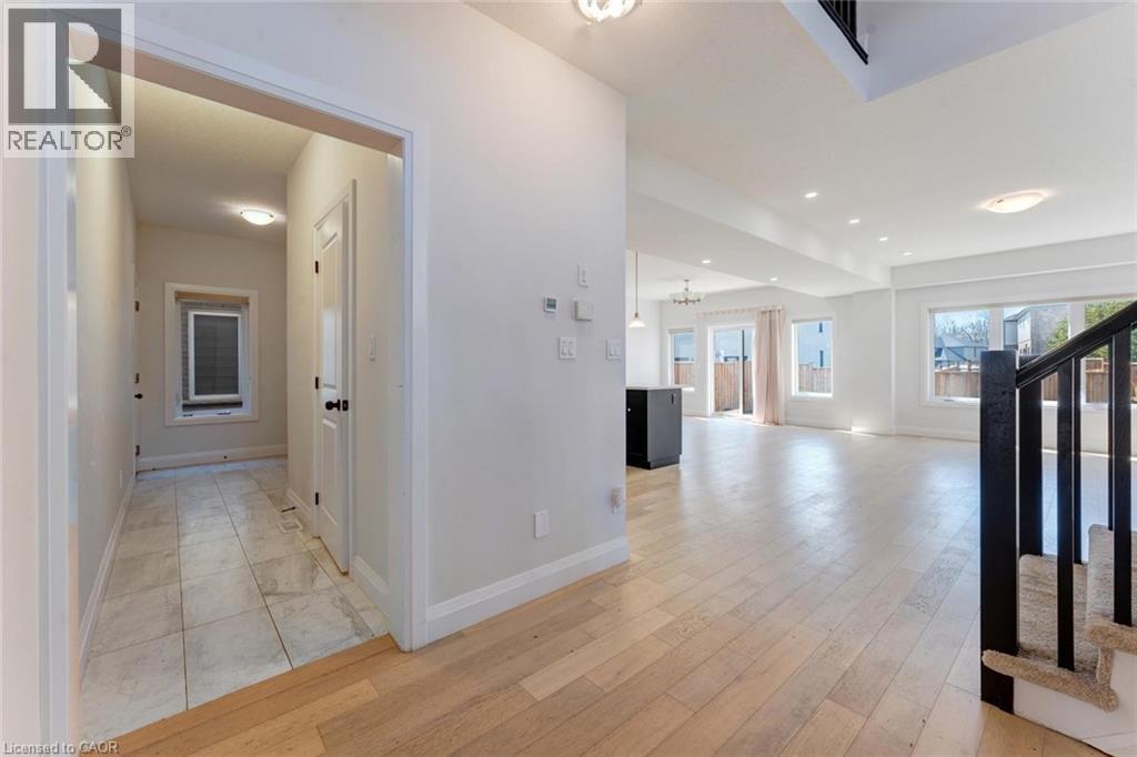 629 DOONWOODS Crescent thumbnail 6