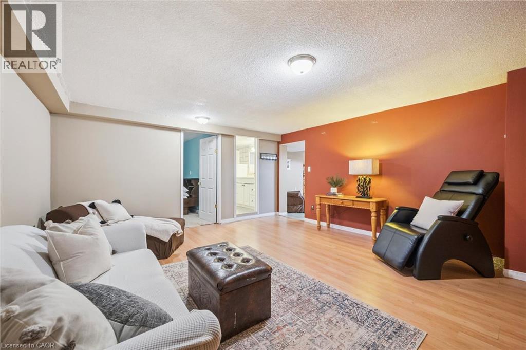 120 LORRAINE Avenue thumbnail 27