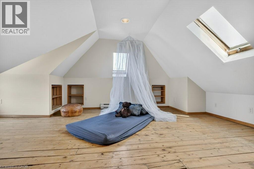 859 QUEEN'S Boulevard thumbnail 22