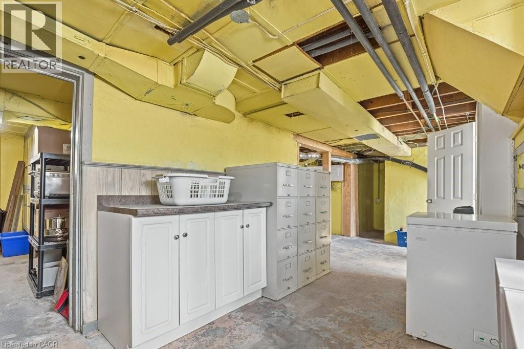 859 QUEEN'S Boulevard thumbnail 25