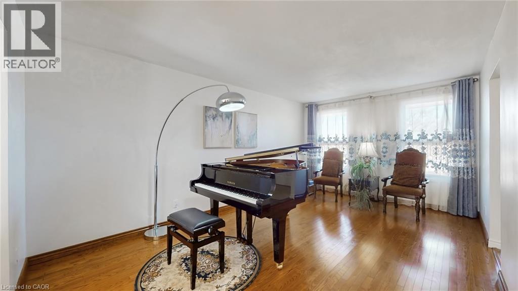 330 GUELPH Avenue thumbnail 11