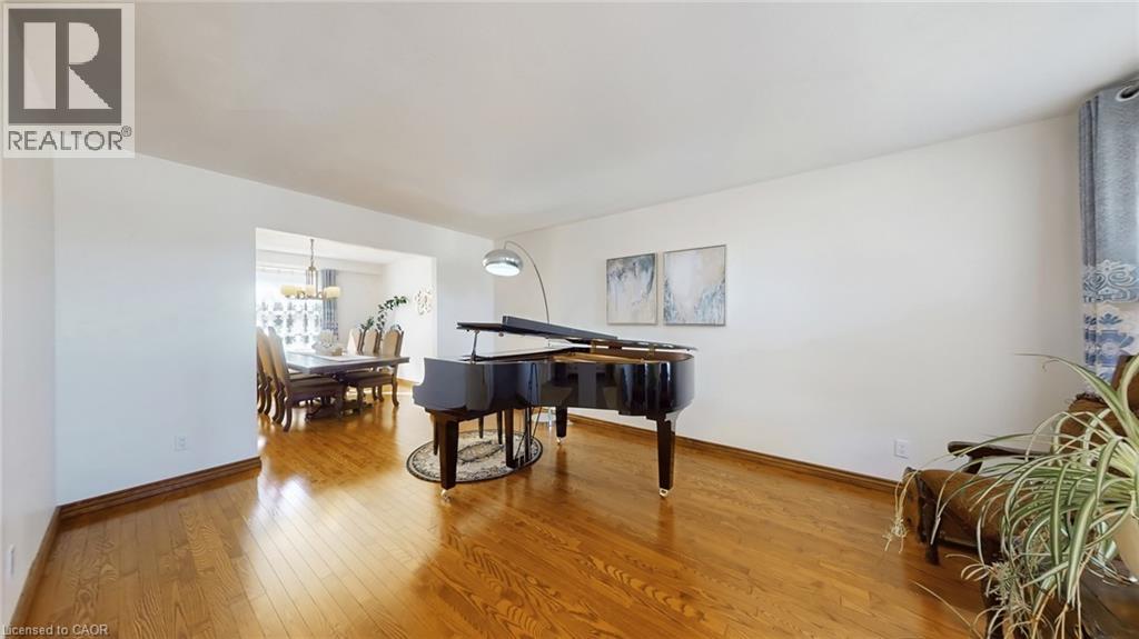 330 GUELPH Avenue thumbnail 13