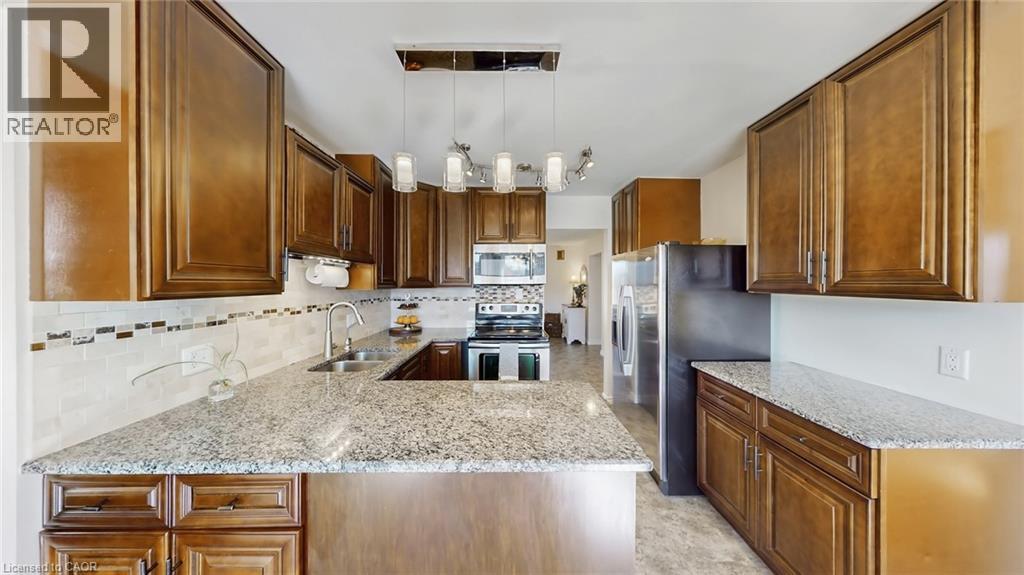 330 GUELPH Avenue thumbnail 16