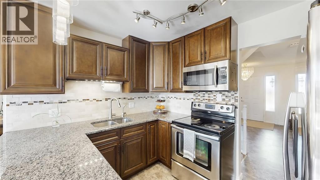 330 GUELPH Avenue thumbnail 17