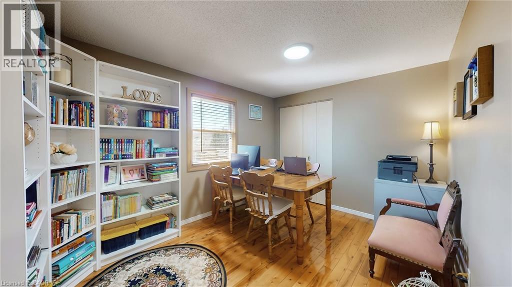 330 GUELPH Avenue thumbnail 33