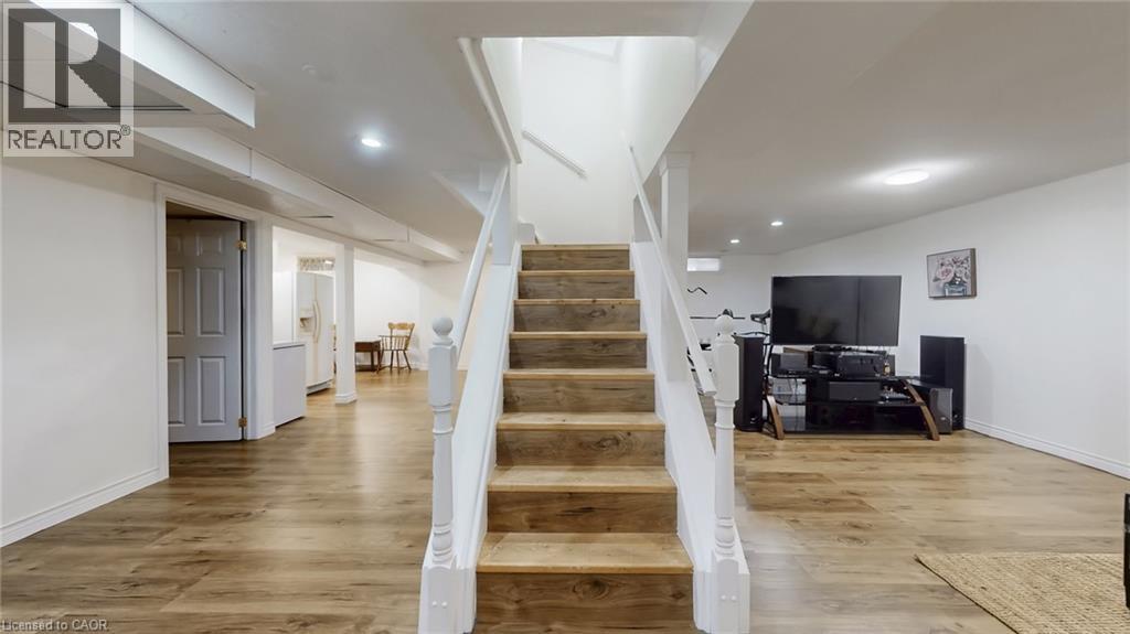 330 GUELPH Avenue thumbnail 36