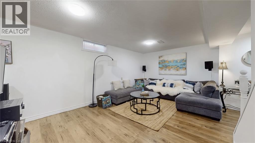 330 GUELPH Avenue thumbnail 38