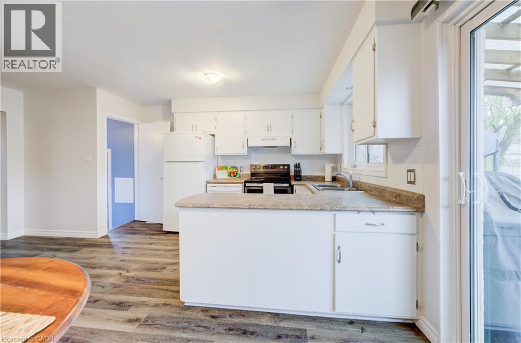 88 WESTWOOD Drive thumbnail 13