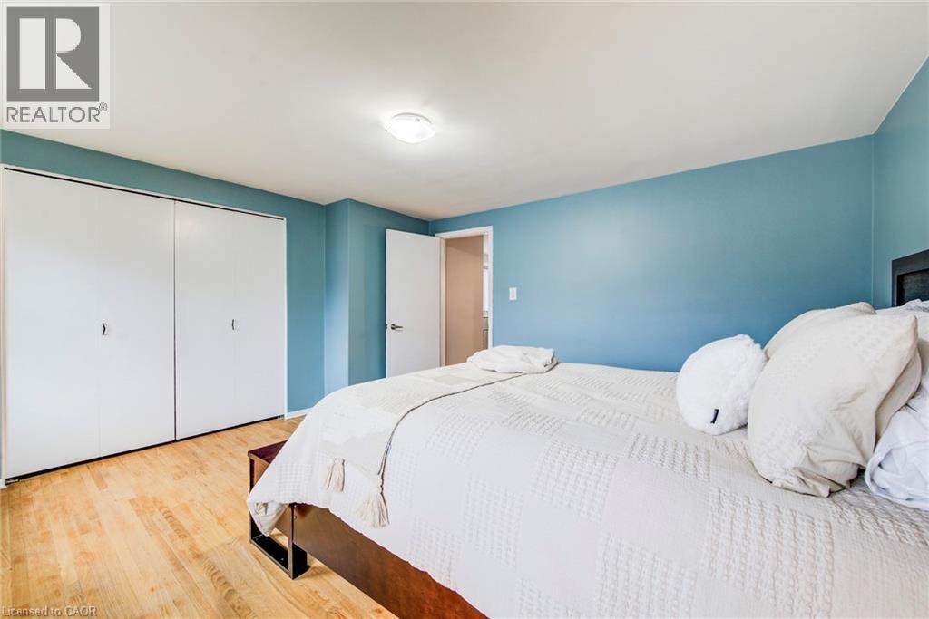 88 WESTWOOD Drive thumbnail 20