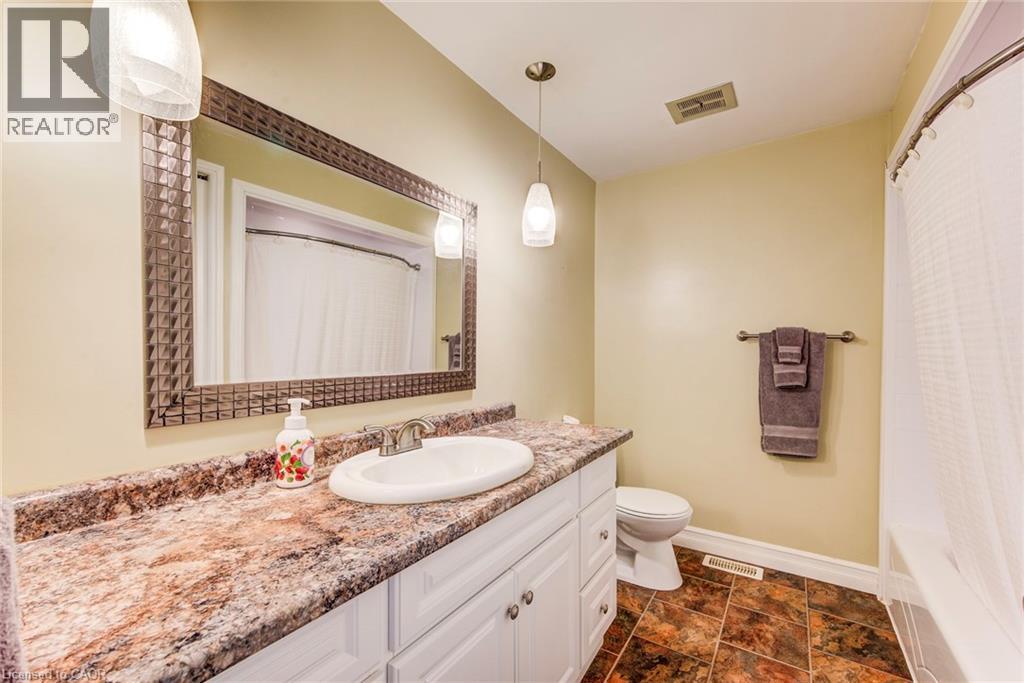 88 WESTWOOD Drive thumbnail 23