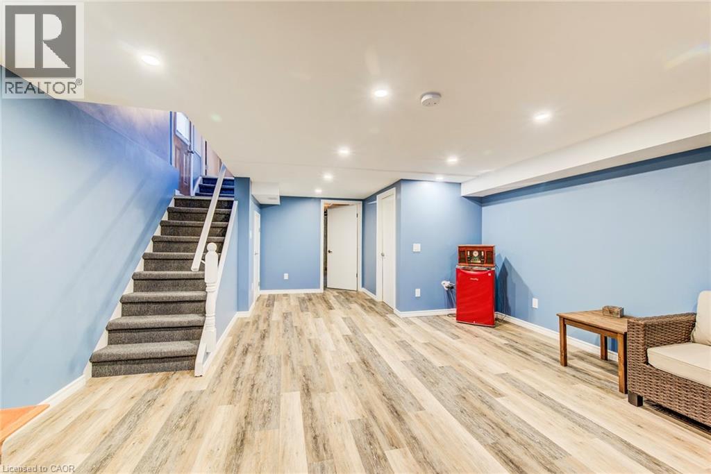 88 WESTWOOD Drive thumbnail 24