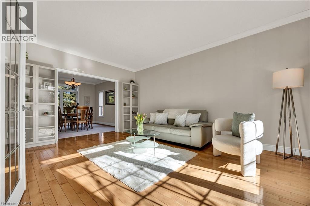 232 THE LIONS Gate thumbnail 13