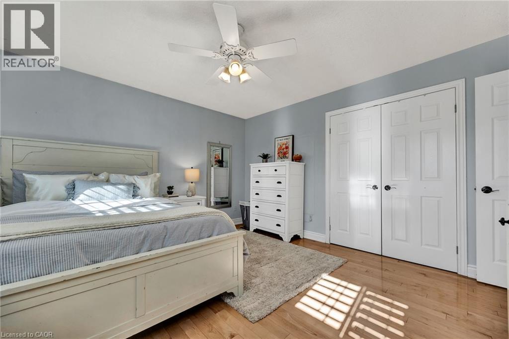 232 THE LIONS Gate thumbnail 30