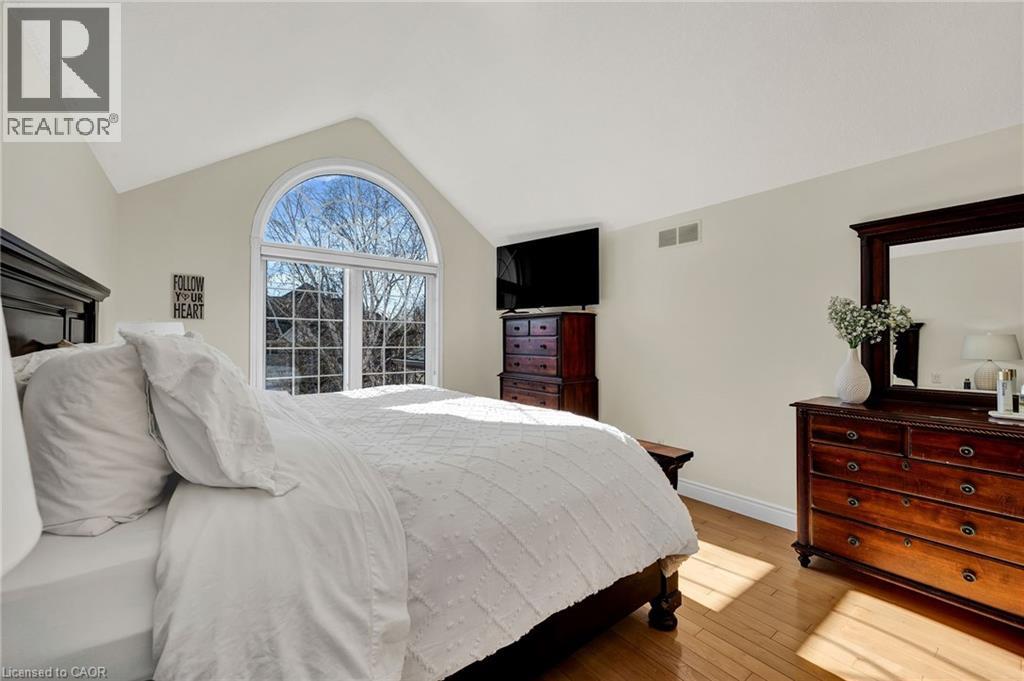 232 THE LIONS Gate thumbnail 22