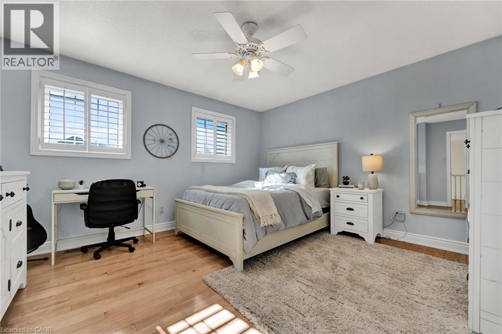 232 THE LIONS Gate thumbnail 29