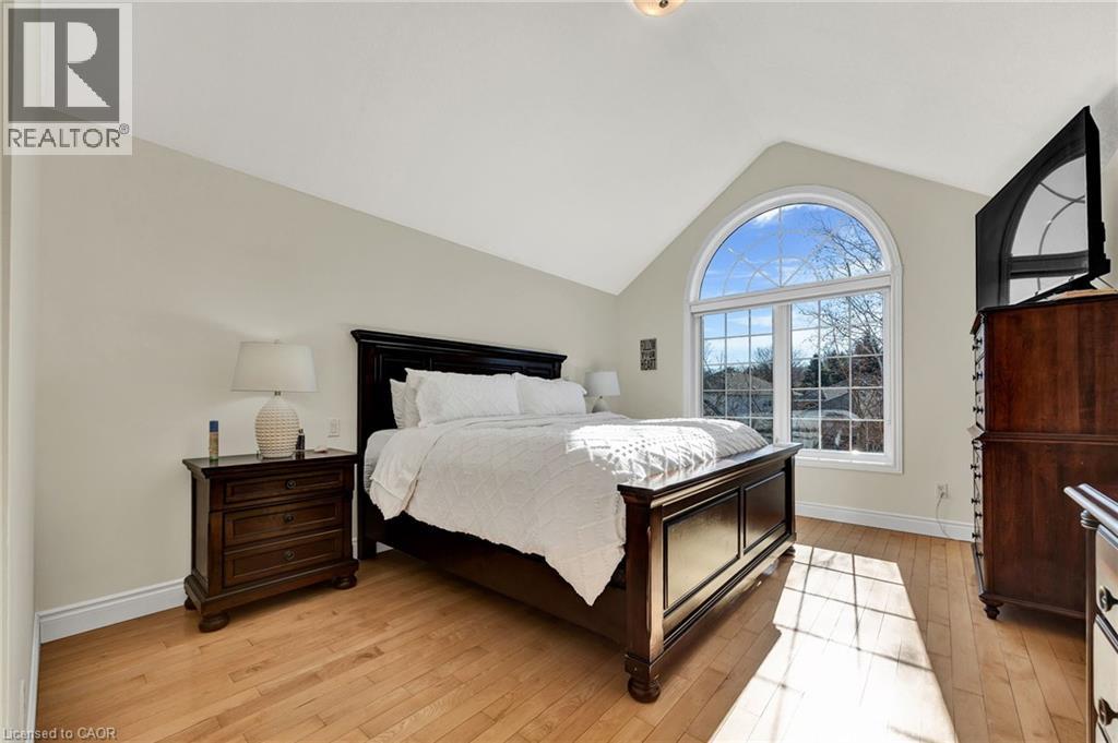 232 THE LIONS Gate thumbnail 21