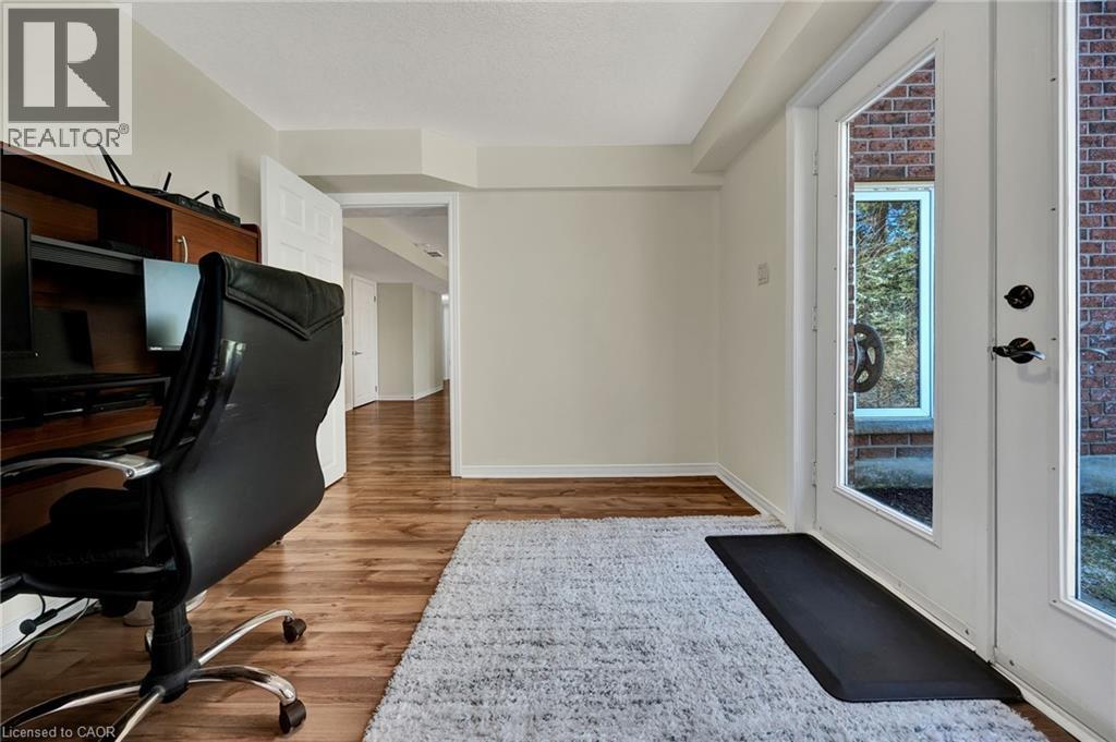 232 THE LIONS Gate thumbnail 39