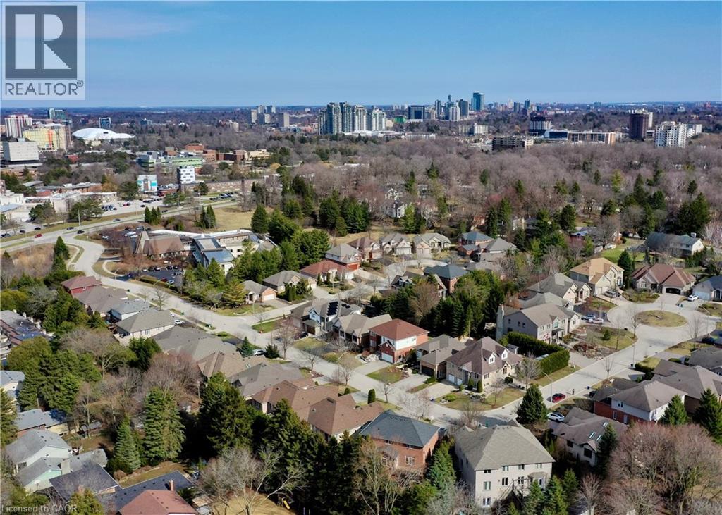 232 THE LIONS Gate thumbnail 47