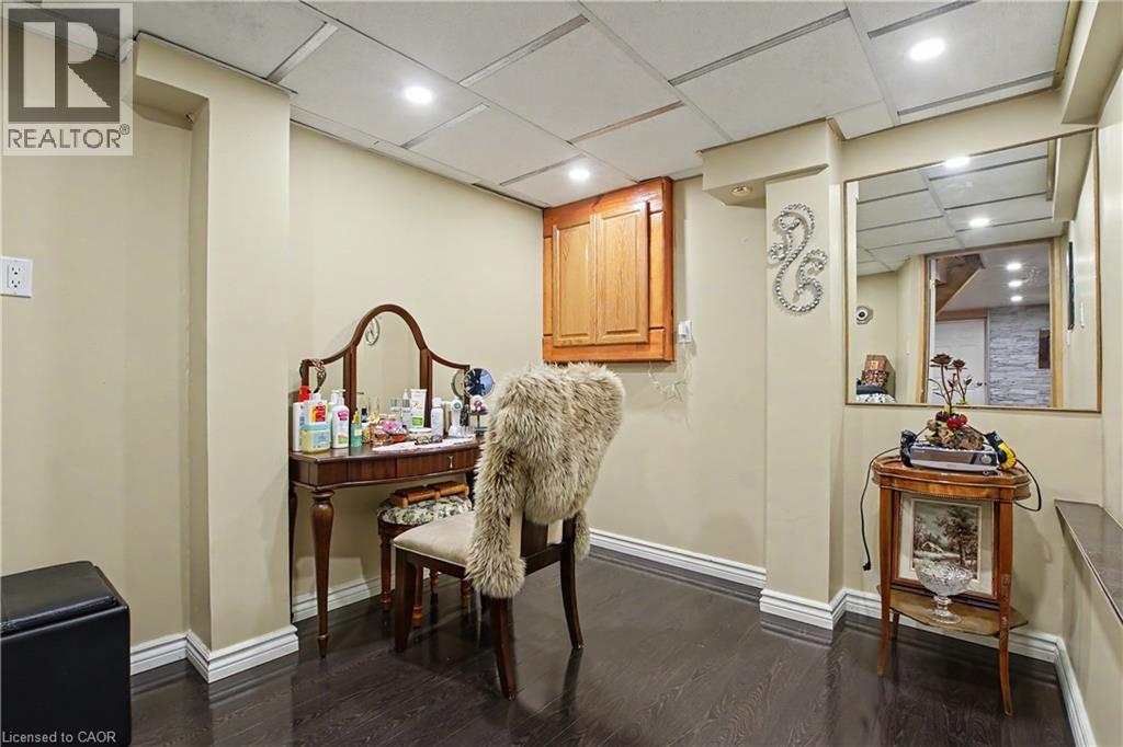 342 SAGINAW Parkway thumbnail 35