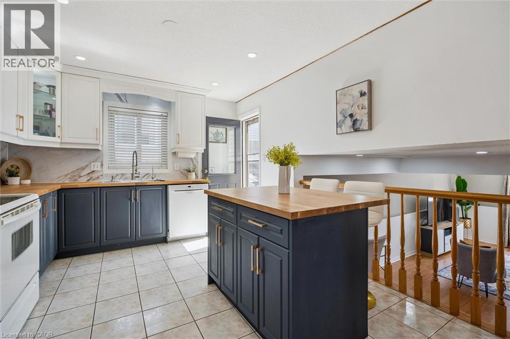 35 MELRAN Drive thumbnail 13